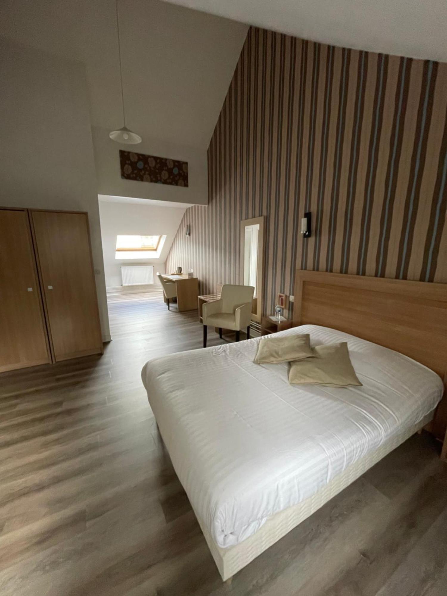 Hotel Du Commerce Фекам Экстерьер фото